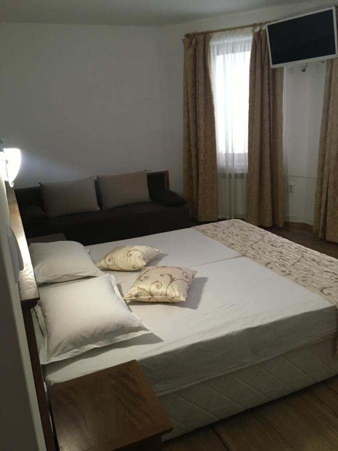 Guest House Rest Cherni Osum Exterior photo