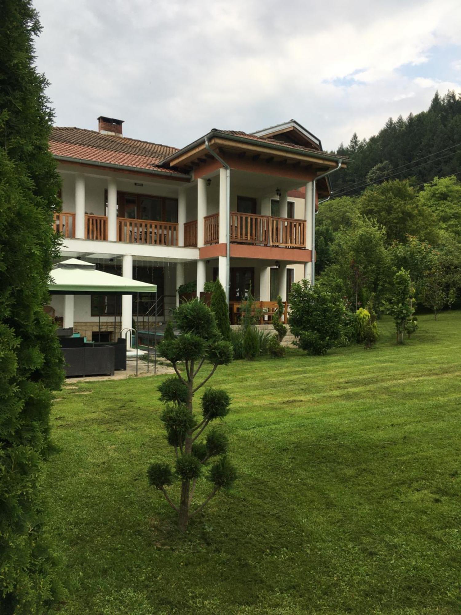 Guest House Rest Cherni Osum Exterior photo